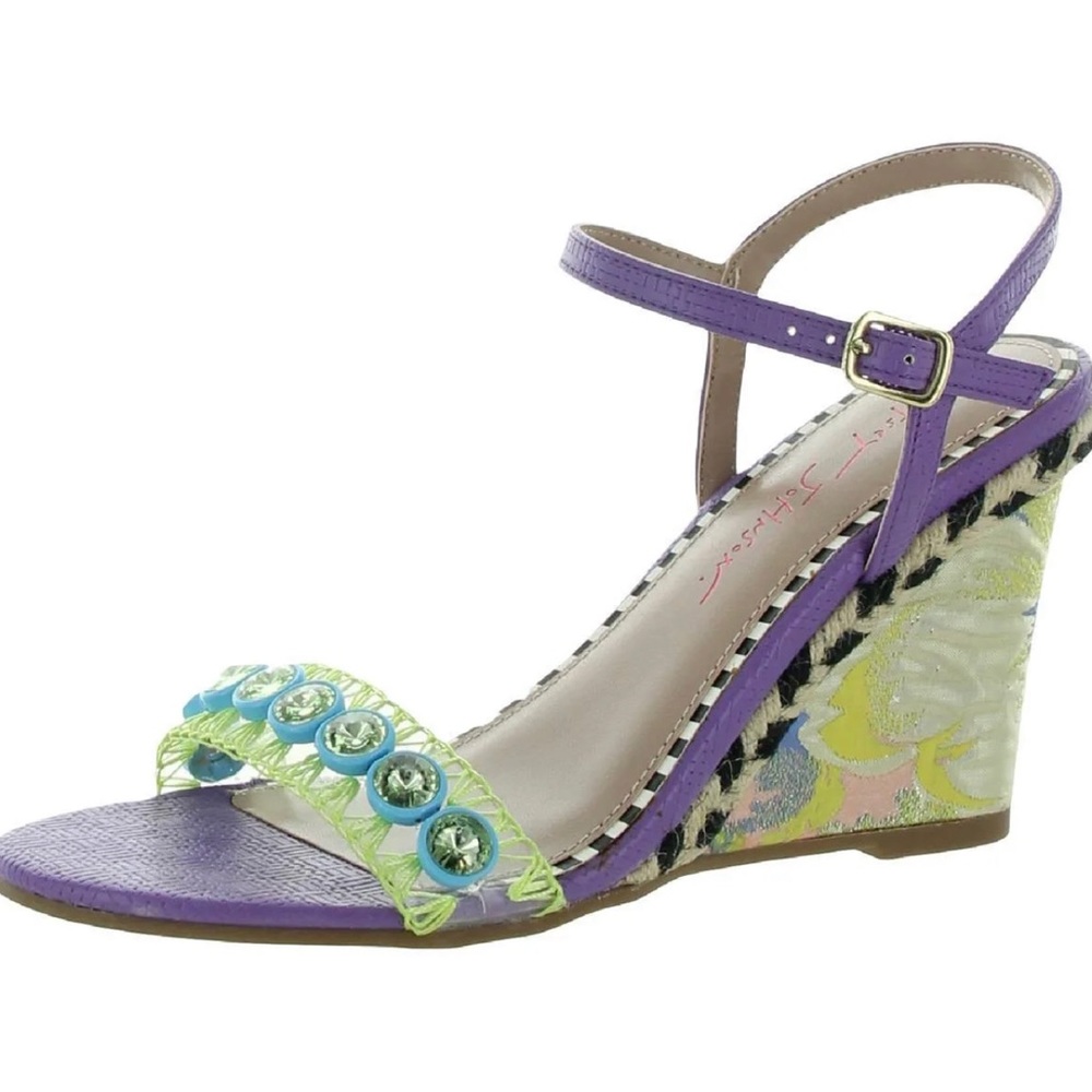 Betsey Johnson Kodi Wedges size 11, new with box, missing a rhinestone